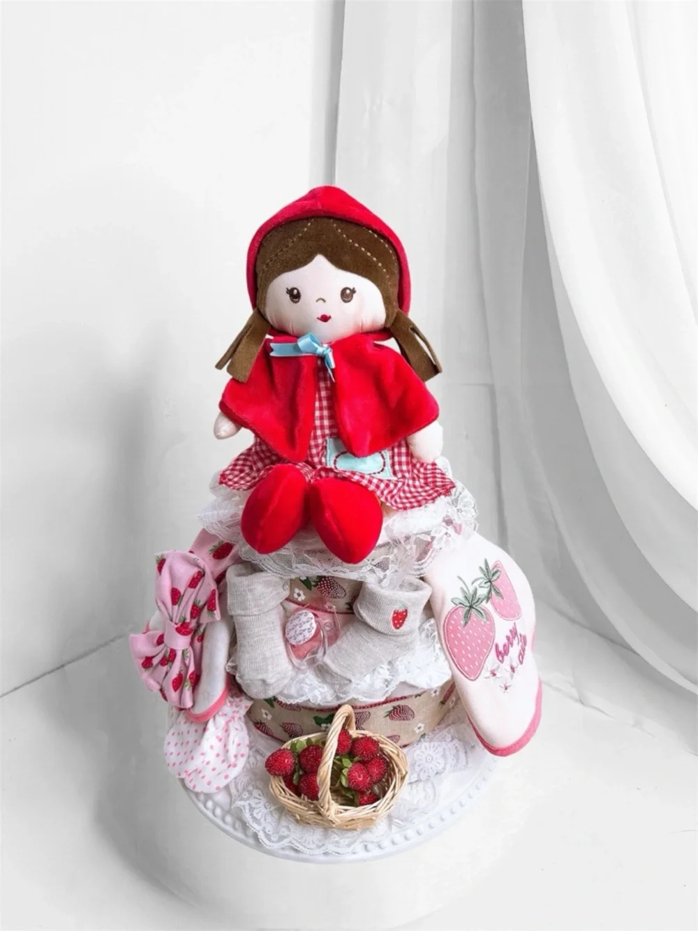 Little Red Riding Hood Diaper Cake, Strawberry Diaper Cake, Baby shower gift